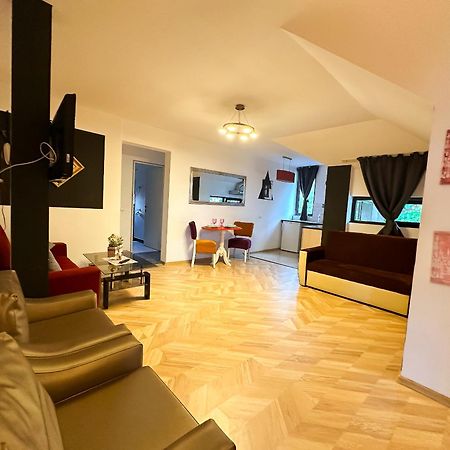 Millenium Apartment Central Craiova Kültér fotó